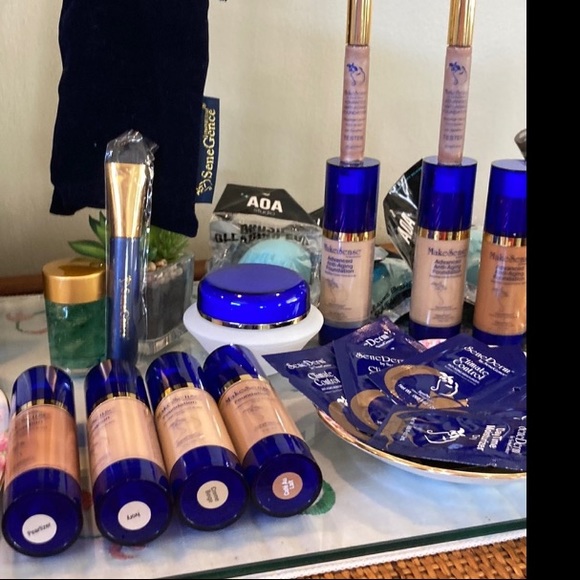 Huge SeneGence bundle SALE plus extra items!! LipSense,ShadowSense, etc - Picture 9 of 11